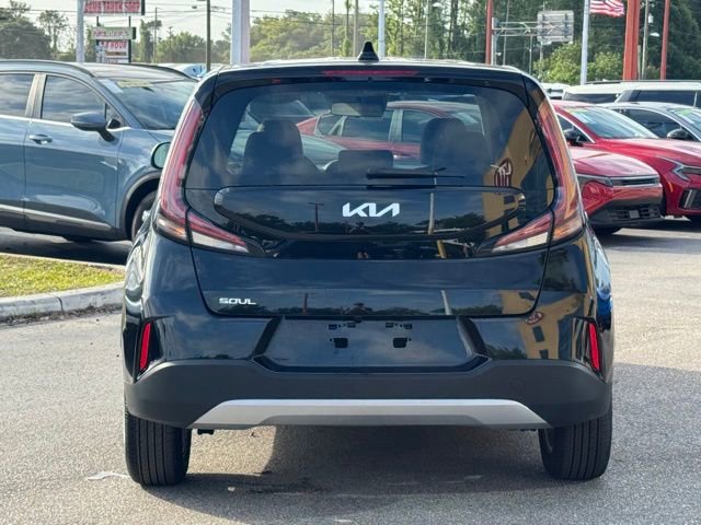 Certified 2025 Kia Soul LX w/ LX Technology Package image 5
