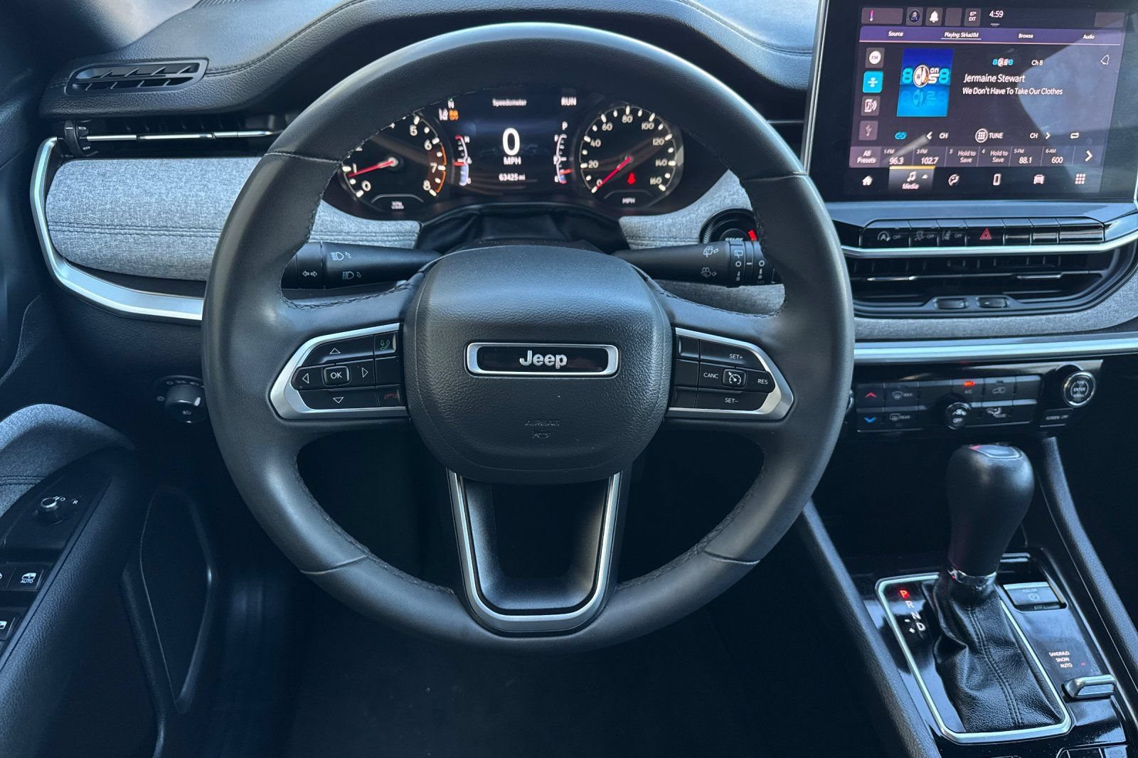 Used 2024 Jeep Compass Latitude AWD/4WD image 14