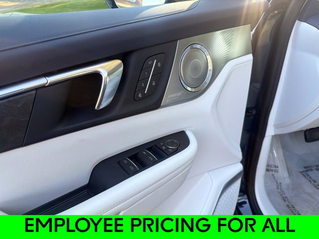 New 2027 Buick Enclave Avenir w/ LPO, Floor Liner Package AWD/4WD image 9