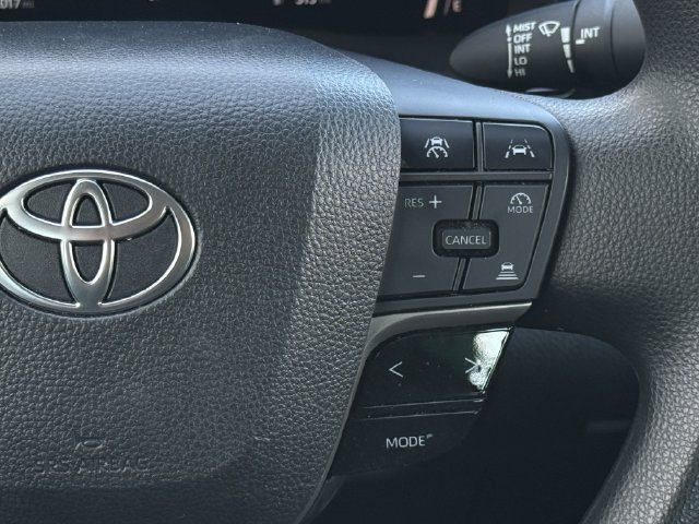 Used 2025 Toyota Camry LE FWD image 15