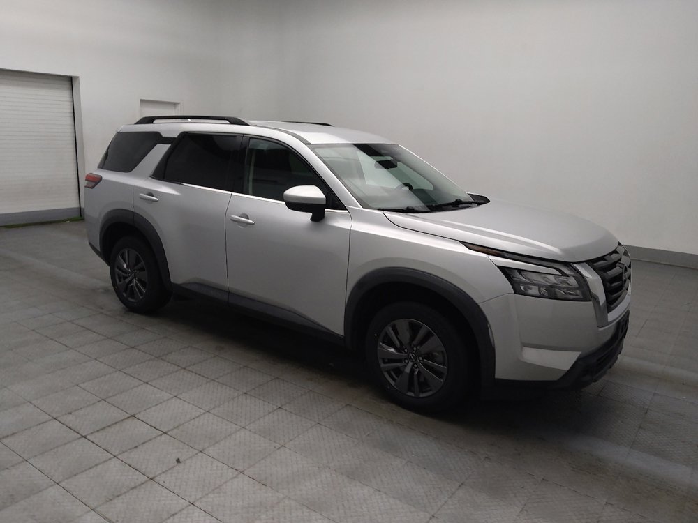 Used 2023 Nissan Pathfinder SV image 11