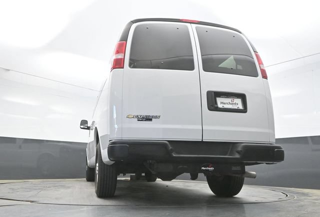 Used 2024 Chevrolet Express 3500 LS RWD image 36