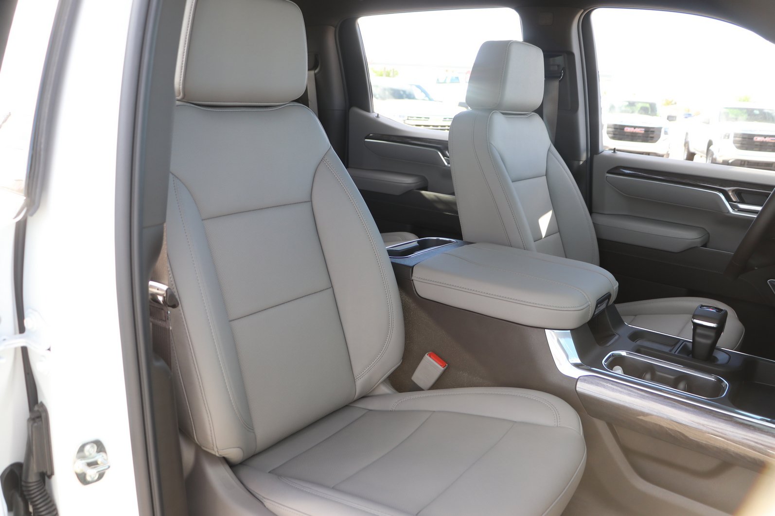 New 2026 Chevrolet Silverado 1500 LTZ w/ LTZ Convenience Package II AWD/4WD image 33