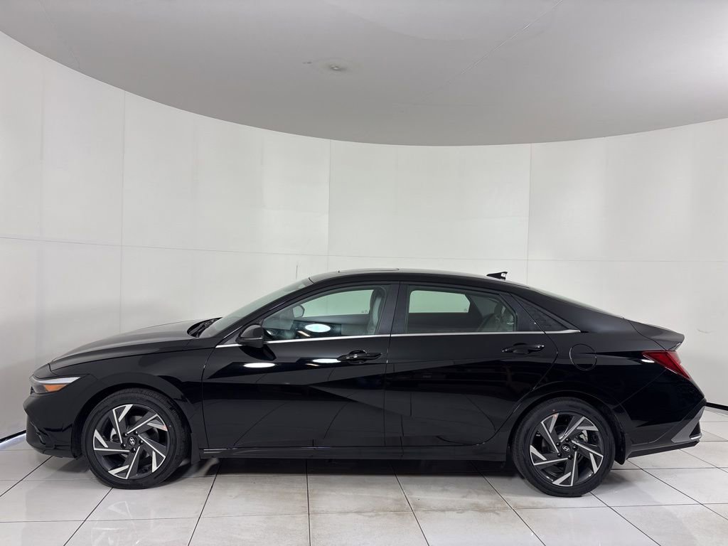New 2026 Hyundai Elantra Limited FWD video 2