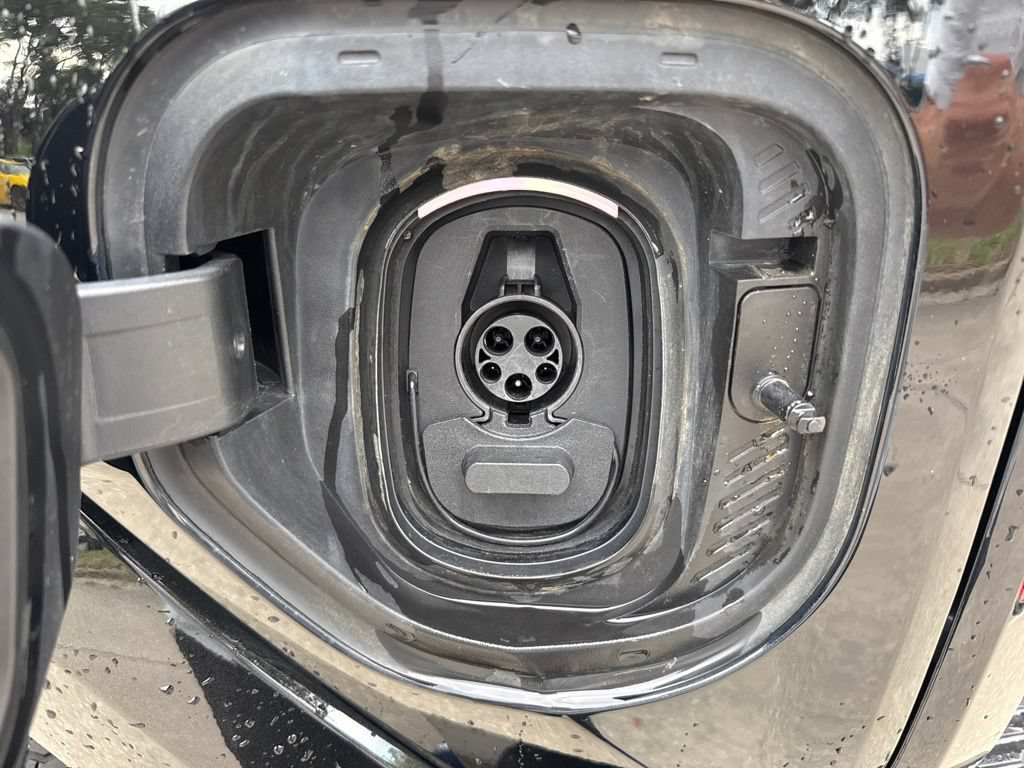 Used 2025 GMC Hummer EV 3X AWD/4WD image 16