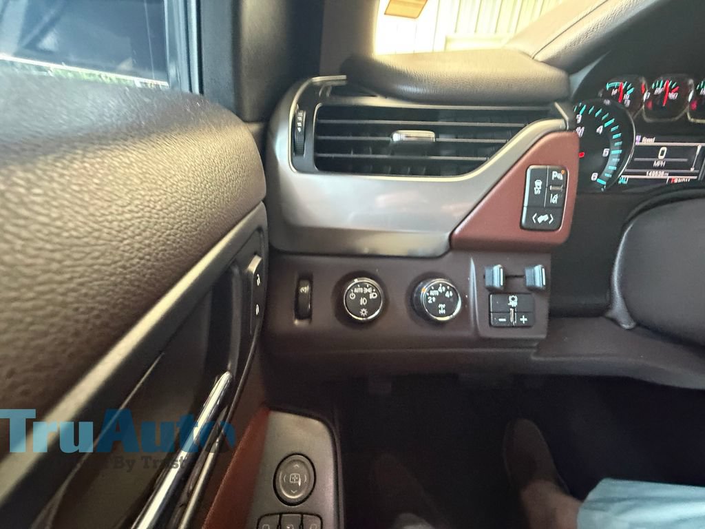 Used 2015 Chevrolet Tahoe LTZ AWD/4WD image 31