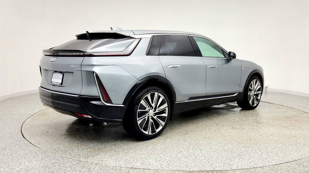 Used 2024 Cadillac Lyriq Luxury w/ LPO, Floor Liner Package image 5