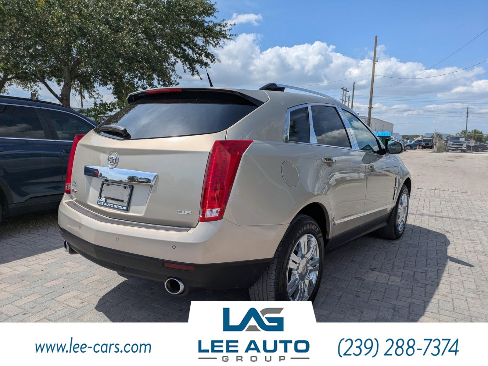 Used 2012 Cadillac SRX Luxury FWD image 3