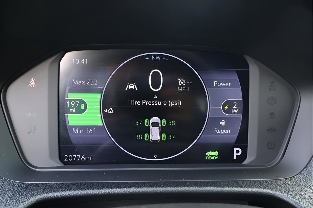 Used 2023 Chevrolet Bolt EUV LT w/ Driver Confidence Package FWD image 25