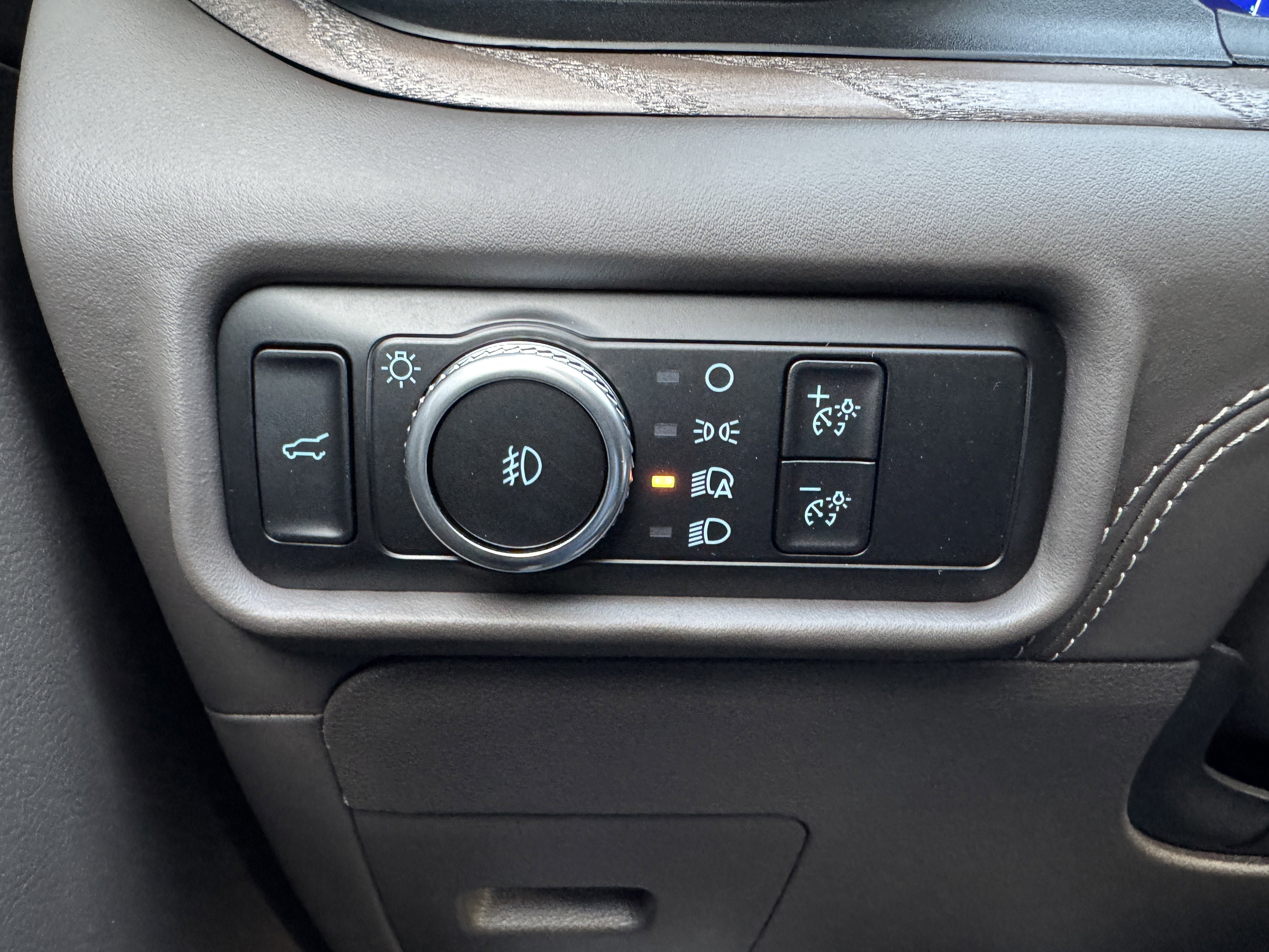 Used 2023 Ford Explorer Platinum w/ Premium Technology Package AWD/4WD image 22