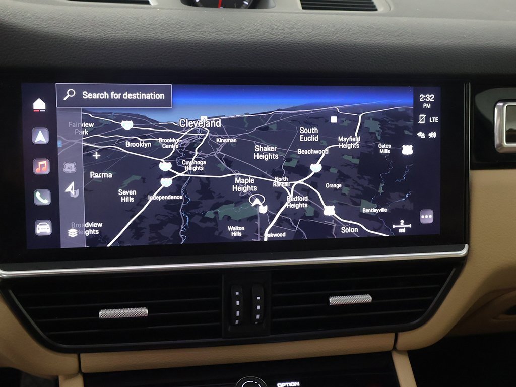 Used 2023 Porsche Cayenne Platinum Edition image 44