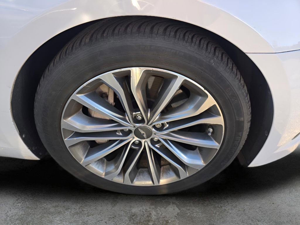 Used 2015 Hyundai Genesis 3.8 w/ Option Group 04 RWD image 18