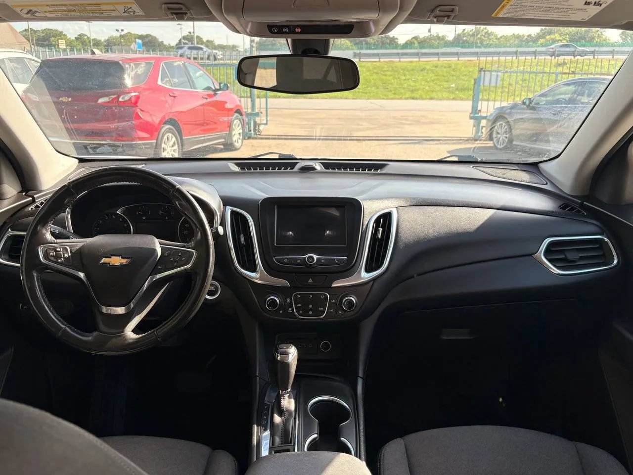 Used 2019 Chevrolet Equinox LT FWD image 17