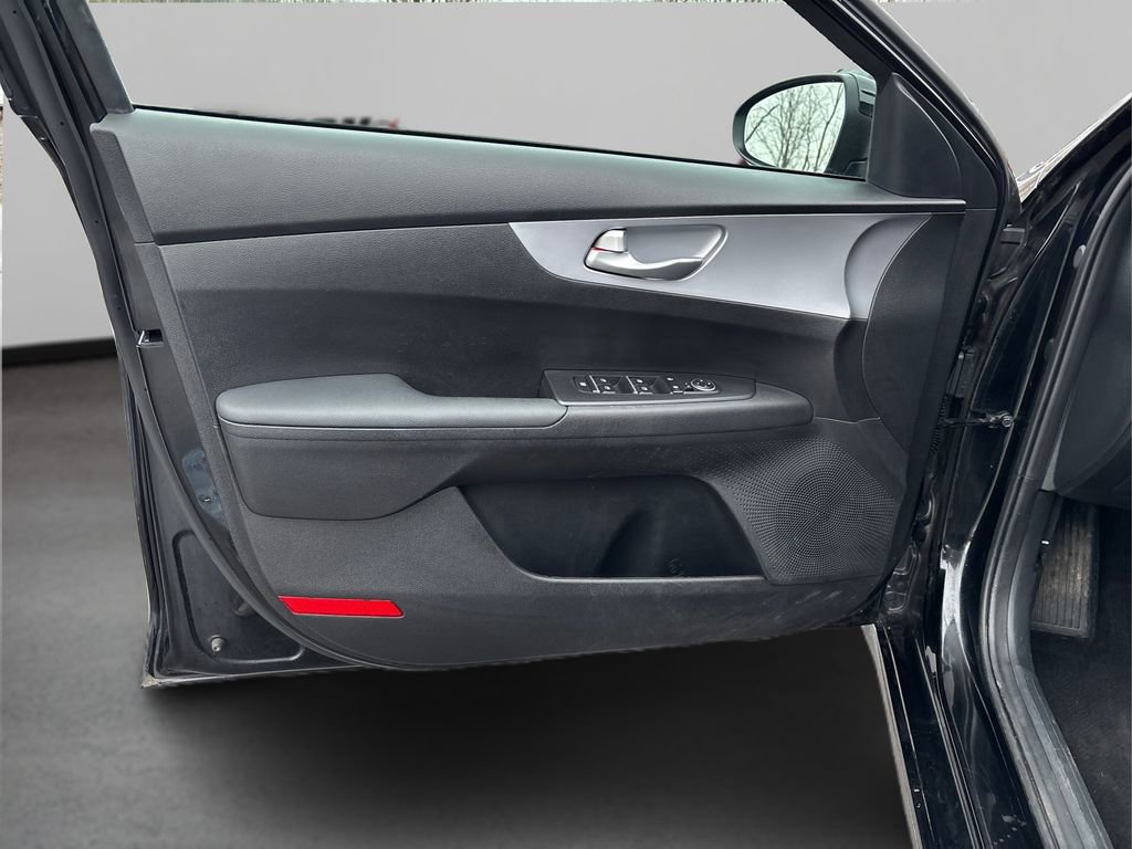 Certified 2024 Kia Forte LXS w/ LXS Technology Package image 21