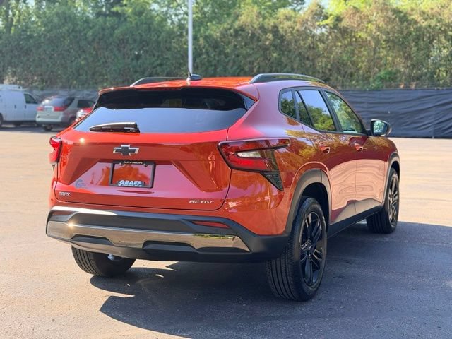 Used 2024 Chevrolet Trax ACTIV w/ Sunroof Package FWD image 5