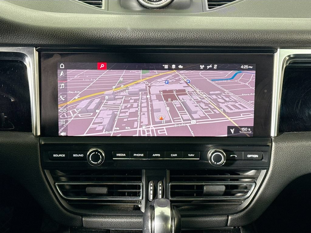 Certified 2020 Porsche Macan AWD/4WD image 15