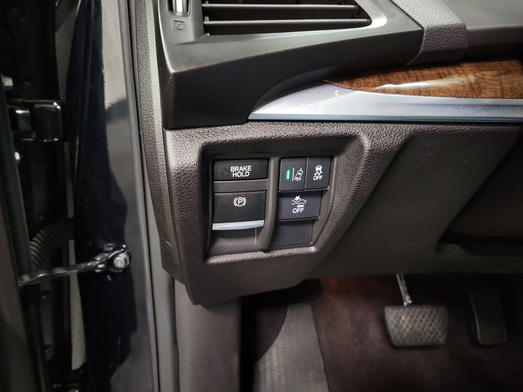 Used 2020 Acura MDX SH-AWD image 22