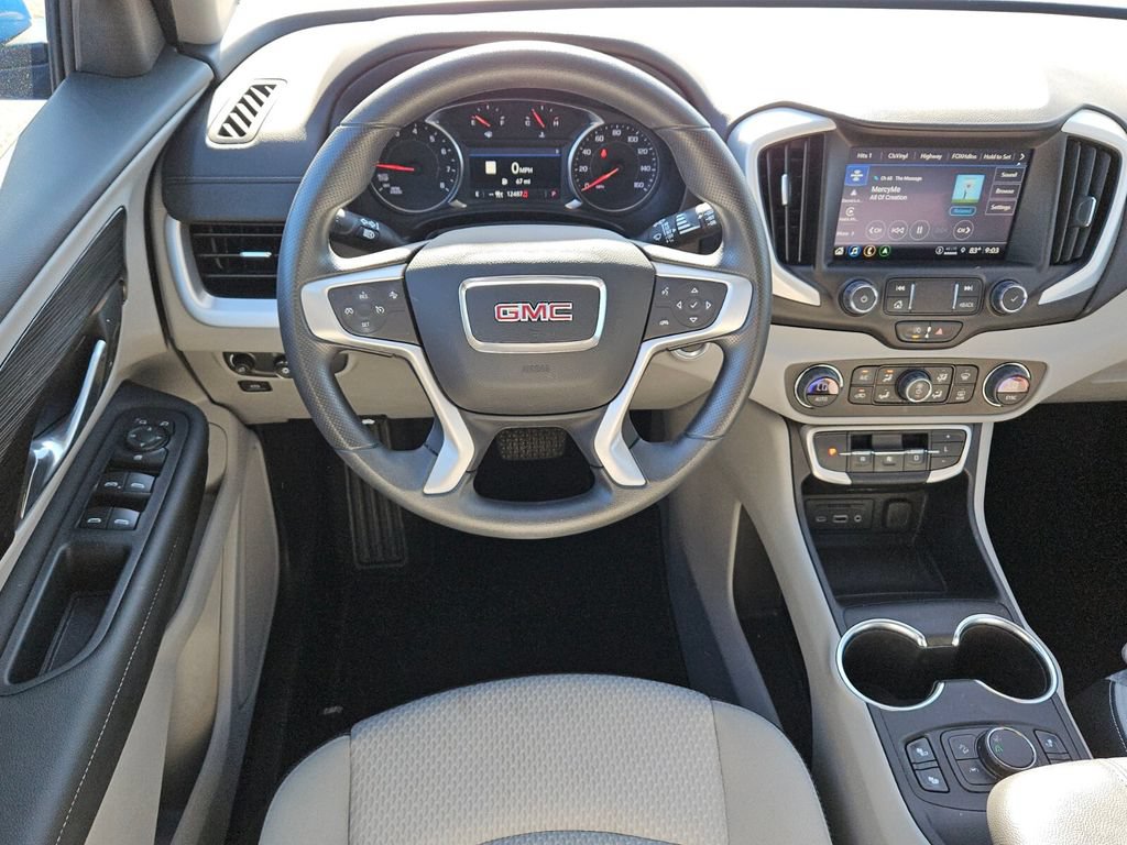 Used 2024 GMC Terrain SLE w/ Driver Convenience Package FWD image 12