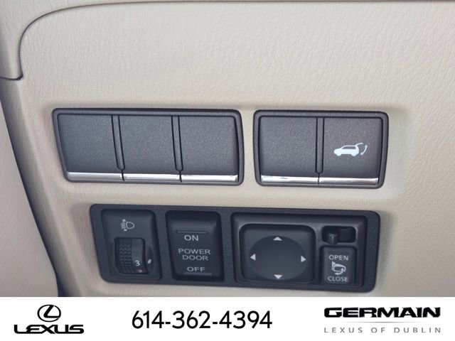 Used 2011 INFINITI QX56 4WD w/ Deluxe Touring Pkg image 24