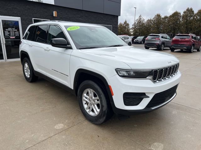 Certified 2023 Jeep Grand Cherokee Laredo w/ Luxury Tech Group I