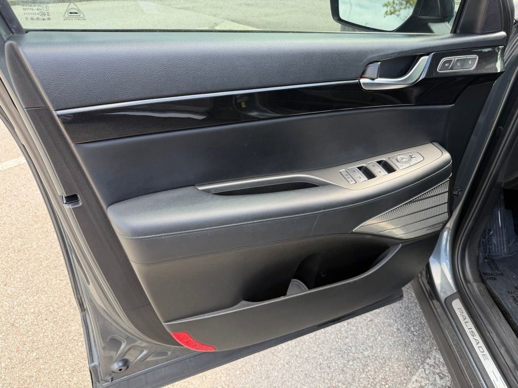 Used 2021 Hyundai Palisade Limited image 13