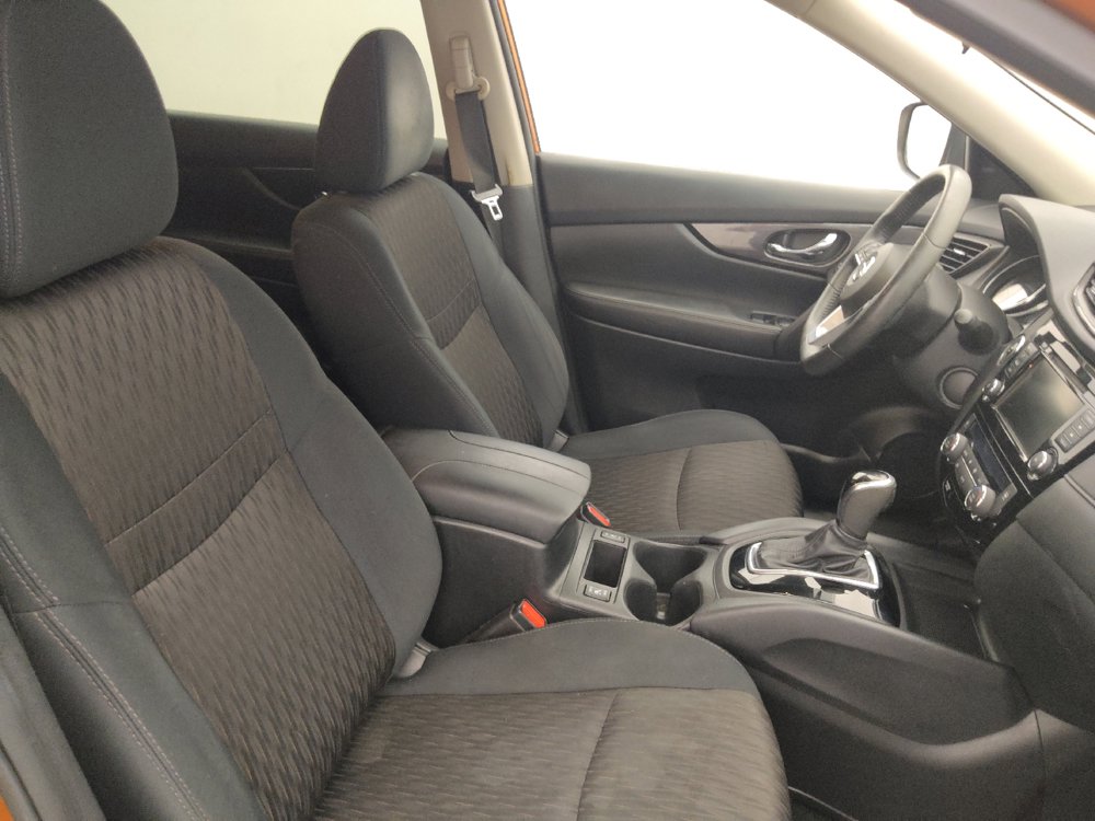 Used 2019 Nissan Rogue SV FWD image 21