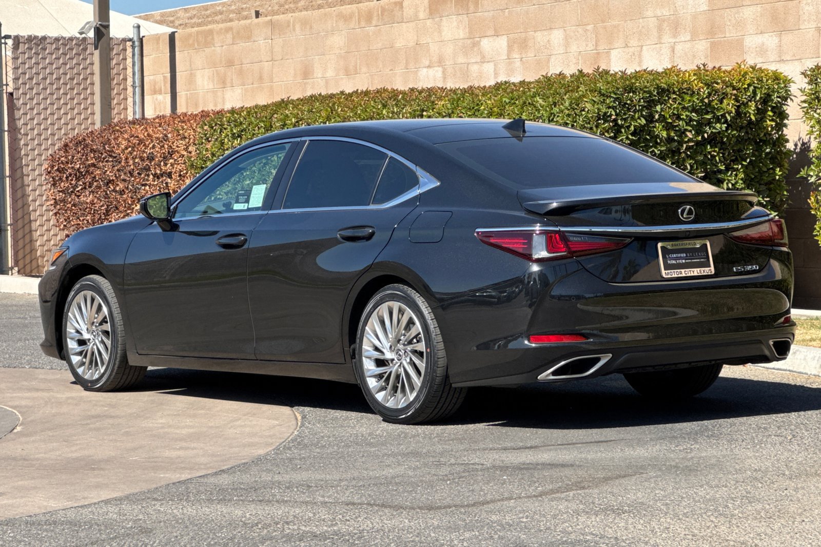Certified 2022 Lexus ES 350 w/ Accessory Package 2 FWD image 6