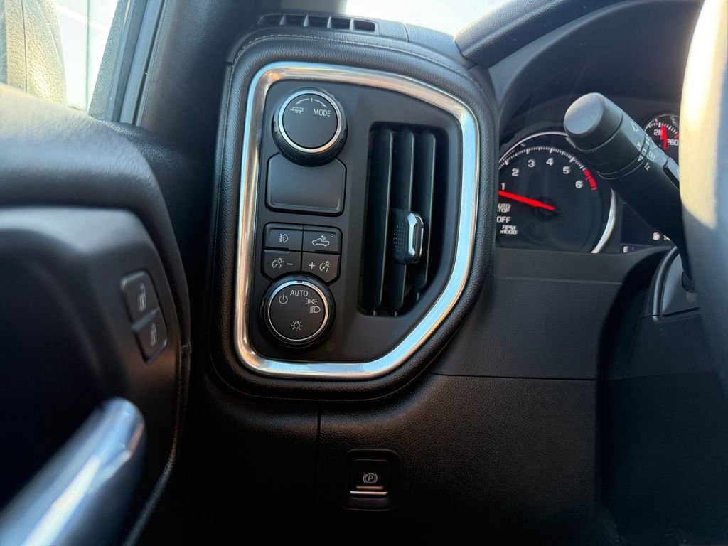 Used 2021 Chevrolet Silverado 1500 RST w/ Bed Protection Package image 22