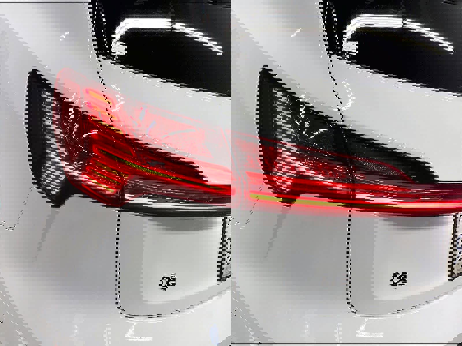 Certified 2024 Audi Q8 e-tron Premium Plus image 30