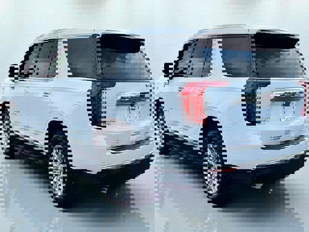 Used 2024 GMC Yukon SLT image 3