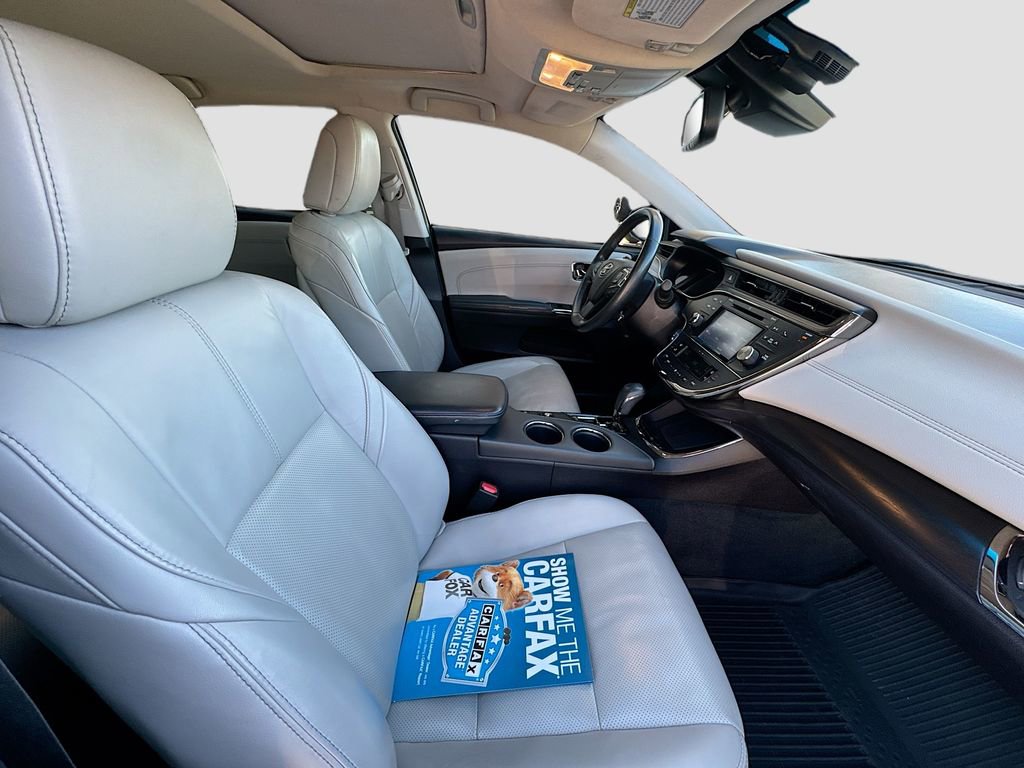 Used 2018 Toyota Avalon Limited image 33