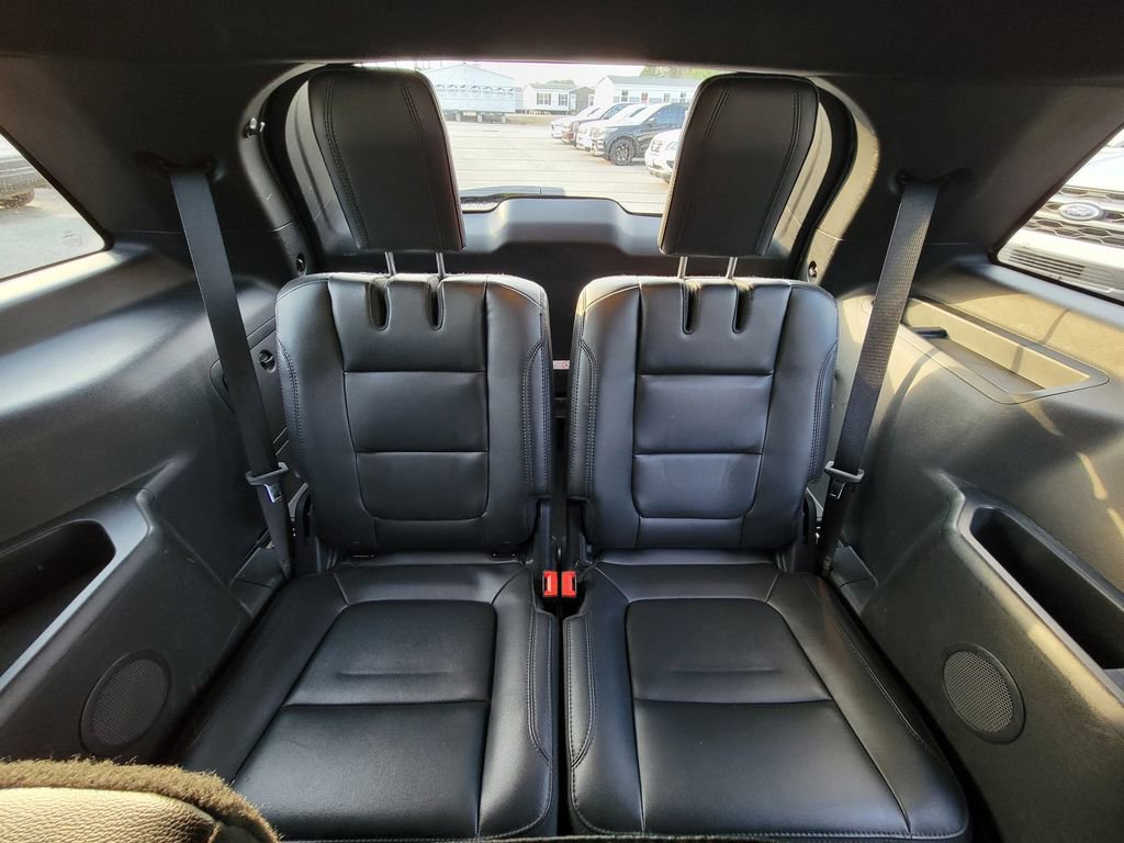 Certified 2017 Ford Explorer XLT w/ Equipment Group 202A image 16