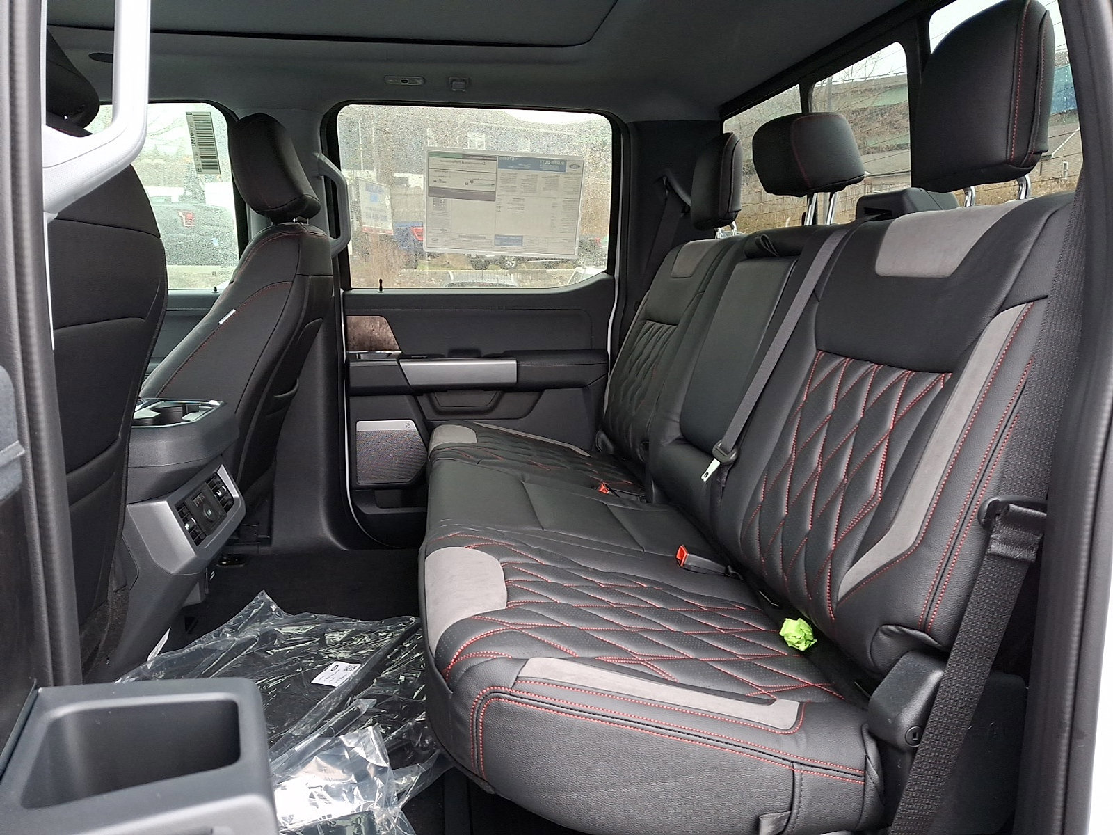 New 2026 Ford F250 Lariat w/ Black Appearance Package image 5