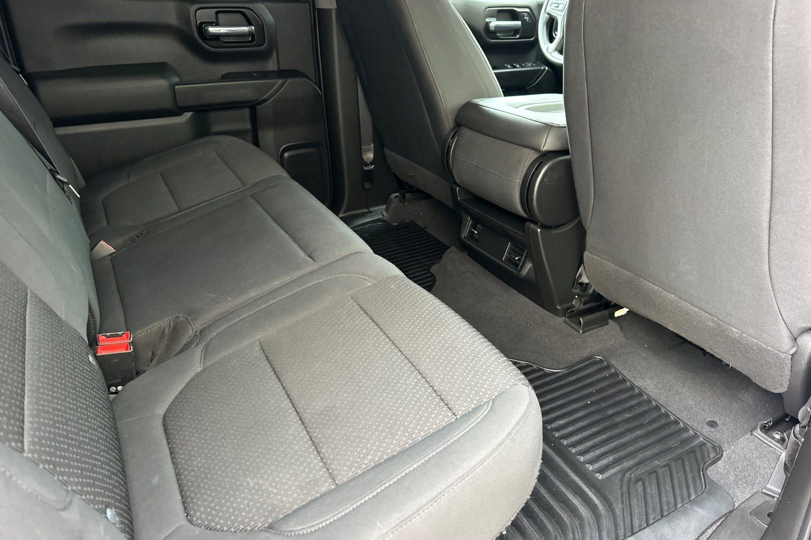 Used 2020 Chevrolet Silverado 1500 Custom w/ Custom Value Package image 18