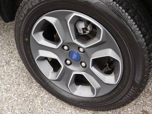 Used 2022 Ford EcoSport S AWD/4WD image 11