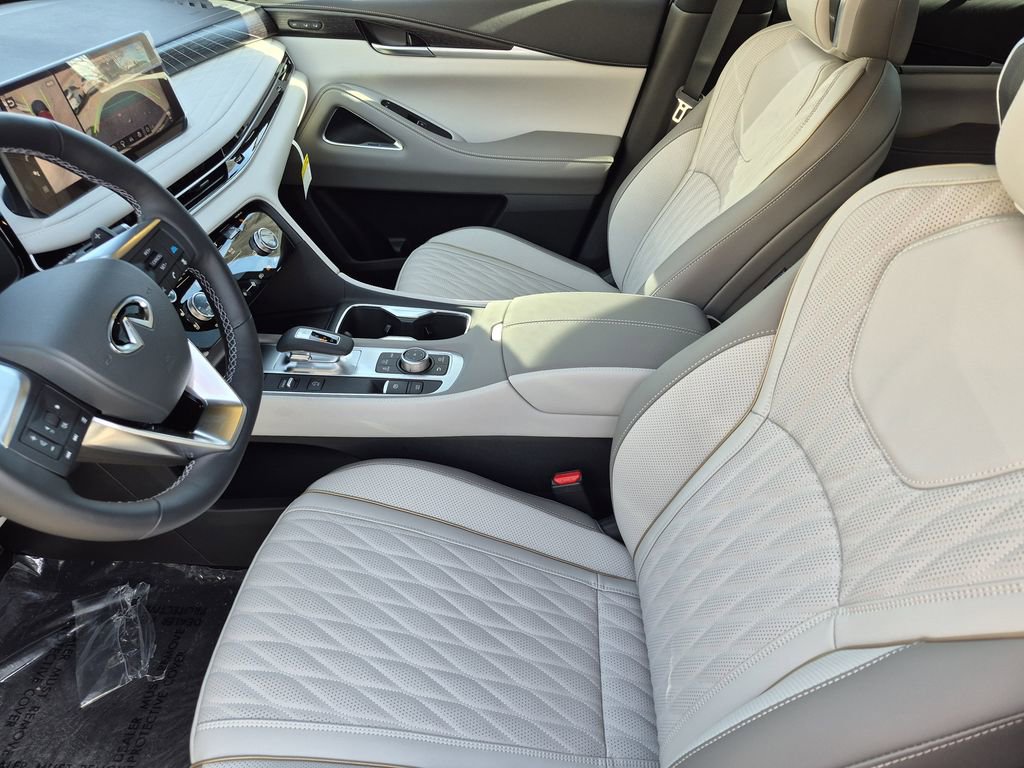 New 2026 INFINITI QX60 Autograph w/ Dark Cargo Package image 18
