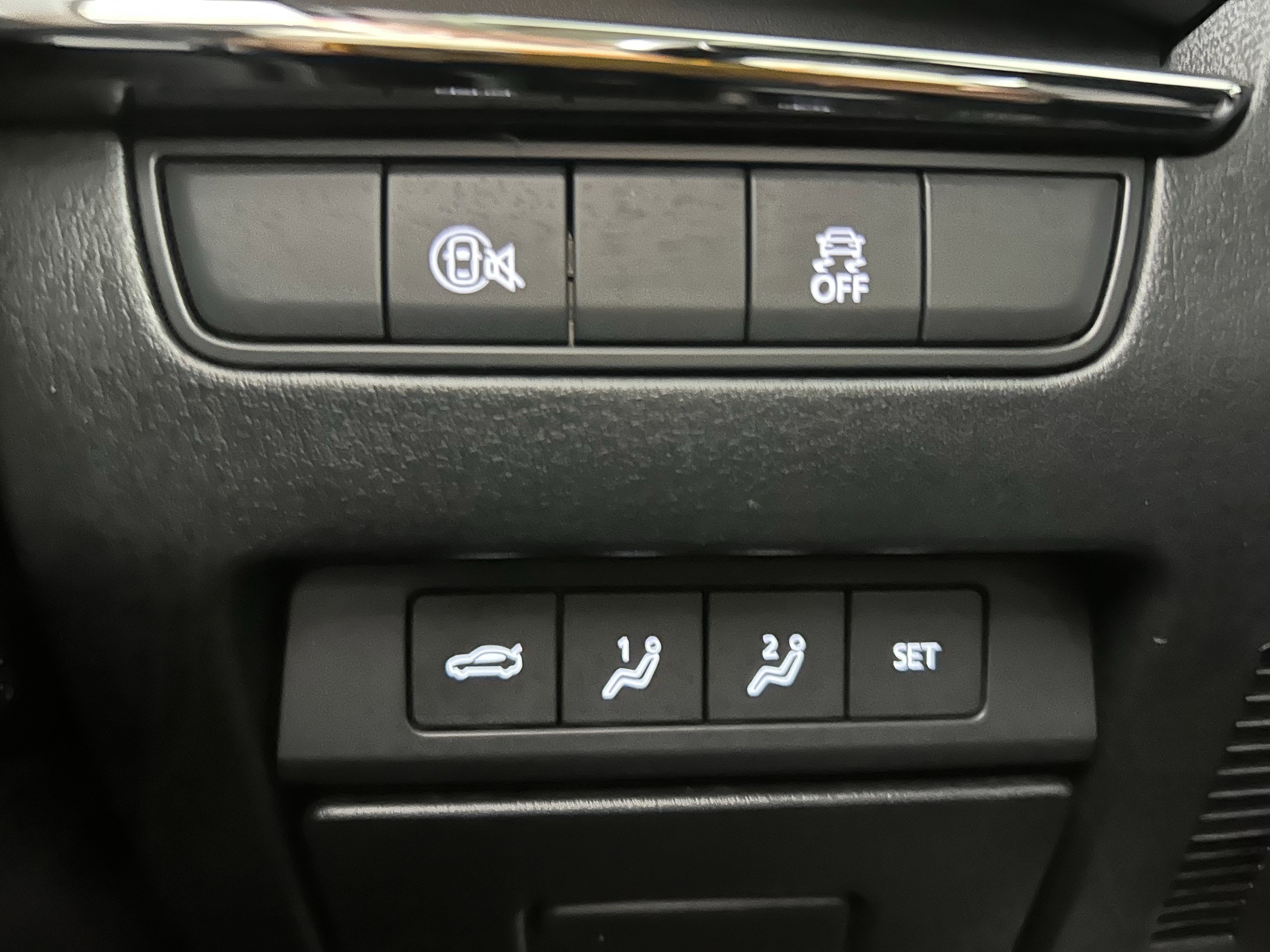 Used 2025 MAZDA MAZDA3 s image 32