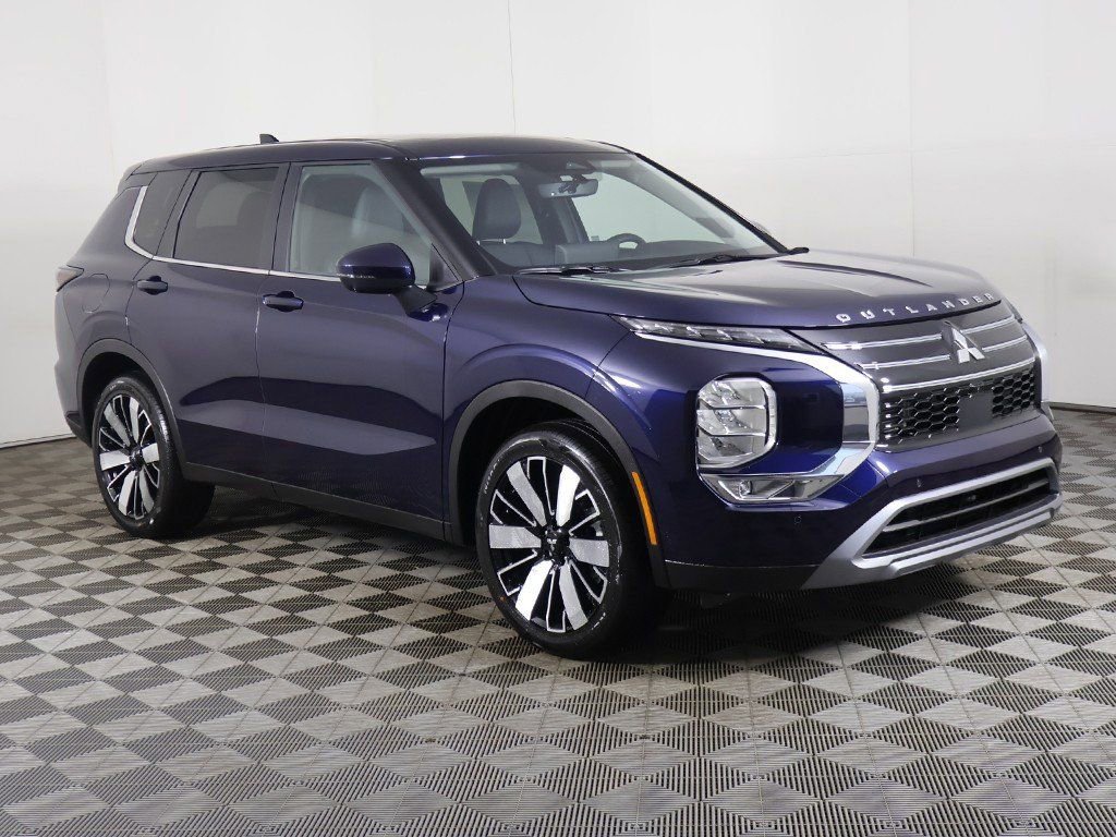New 2026 Mitsubishi Outlander SE image 2