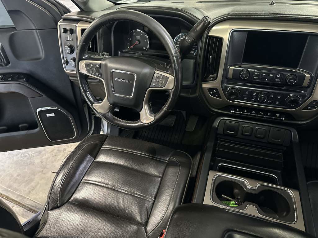 Used 2018 GMC Sierra 2500 Denali w/ Duramax Plus Package image 10