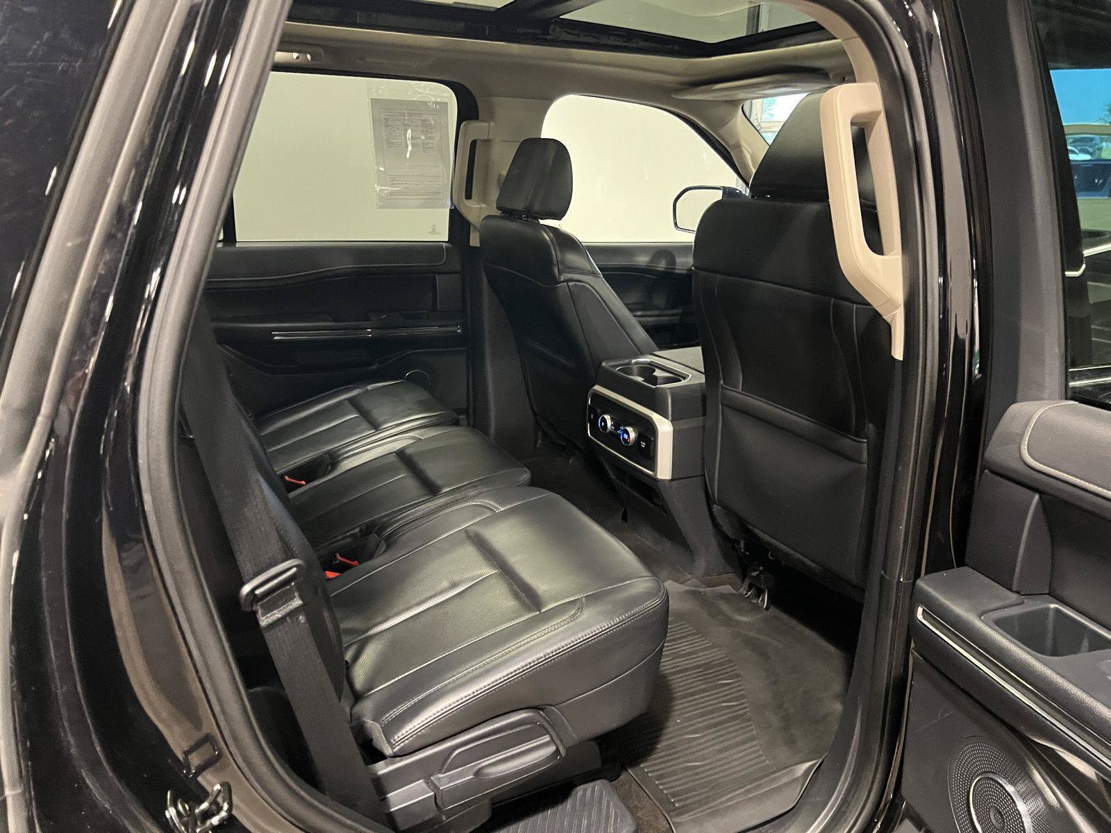 Used 2023 Ford Expedition XLT AWD/4WD image 35