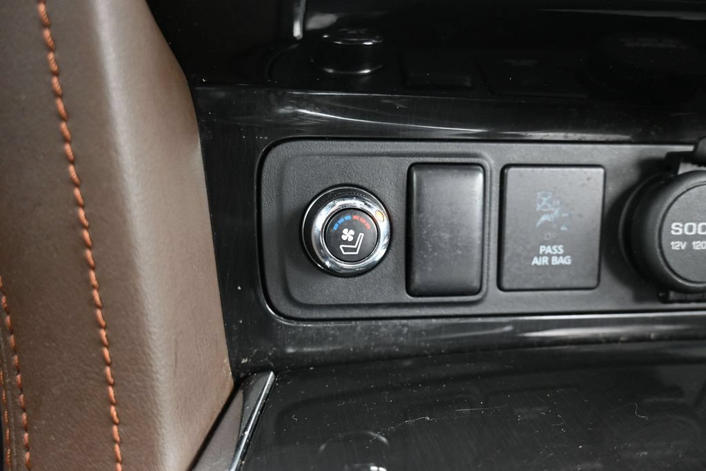 Used 2019 Nissan Armada Platinum w/ Captain's Chairs Package AWD/4WD image 36
