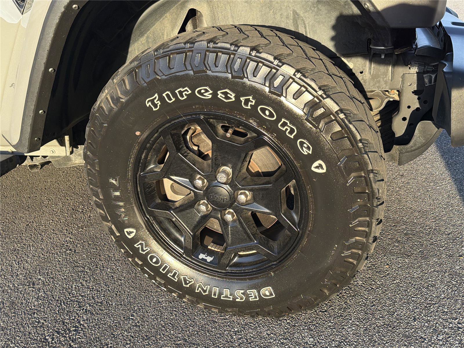 Used 2021 Jeep Gladiator Sport image 9