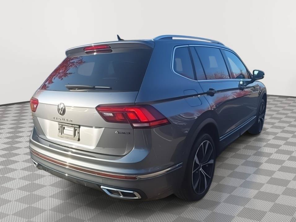 Used 2023 Volkswagen Tiguan SEL R-Line AWD/4WD image 5