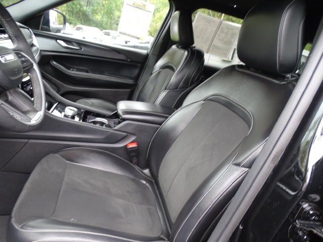 Certified 2023 Jeep Grand Cherokee L Altitude AWD/4WD image 3