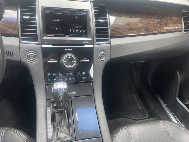 Used 2015 Ford Taurus Limited w/ Equipment Group 301A AWD/4WD image 20