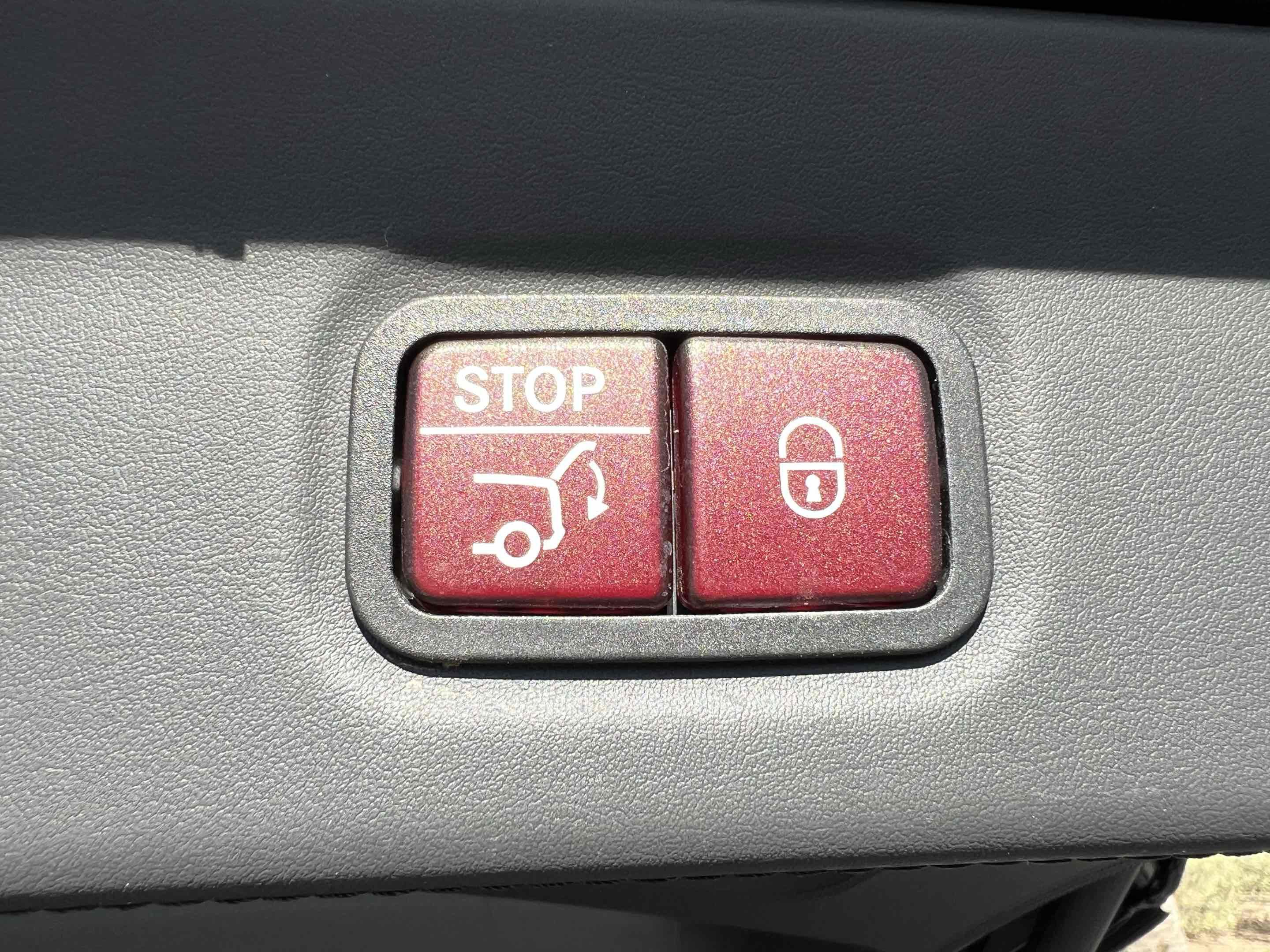 Used 2023 Mercedes-Benz Maybach GLS 600 4MATIC image 11