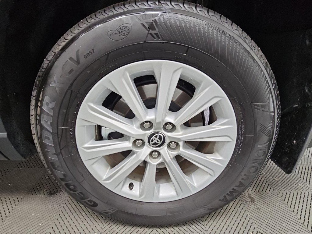 Used 2026 Toyota Grand Highlander XLE FWD image 44