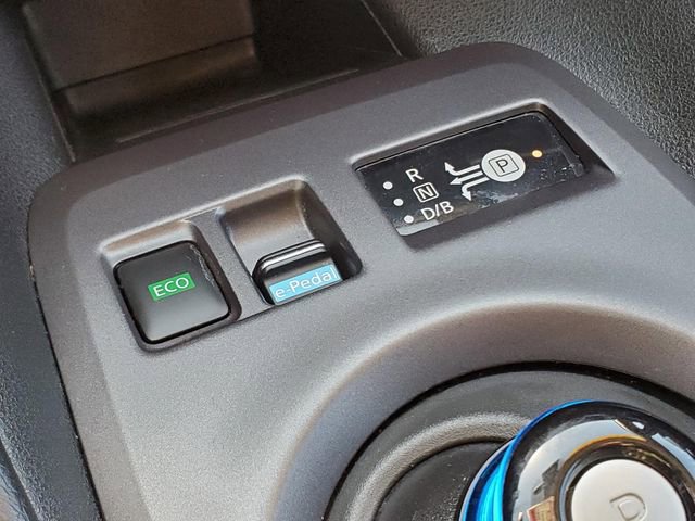 Certified 2024 Nissan Leaf S image 24