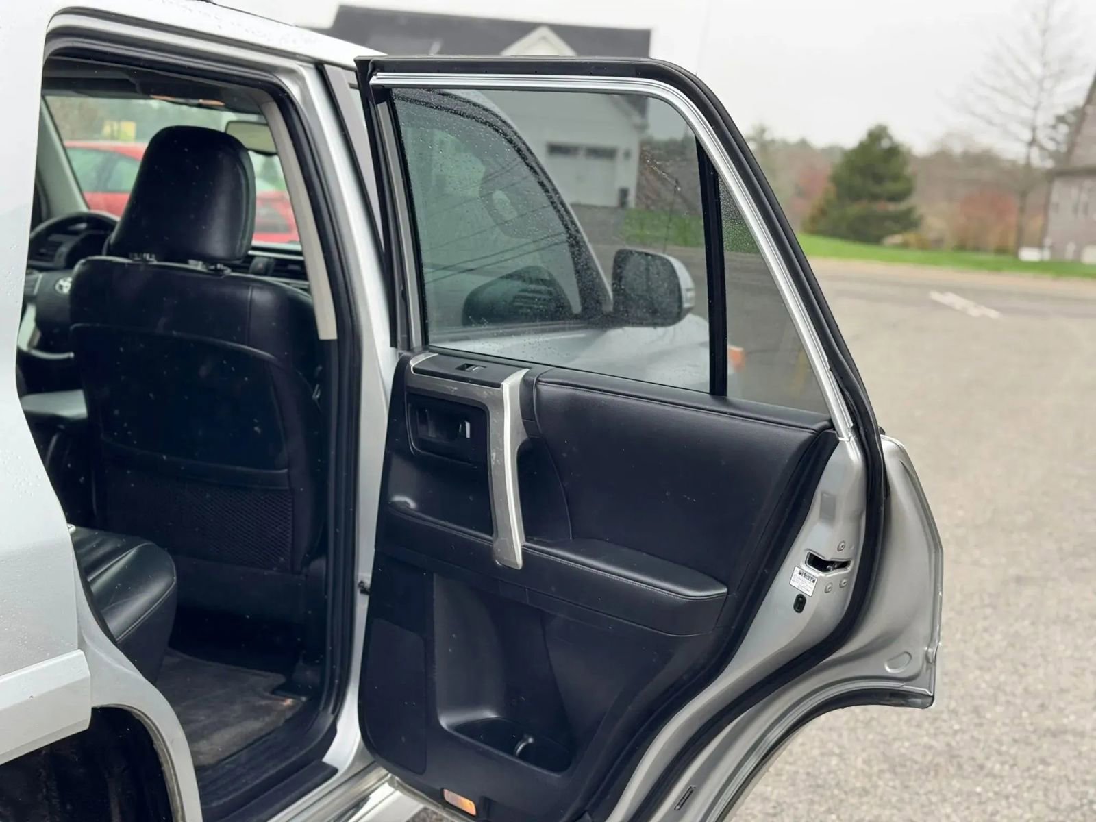 Used 2010 Toyota 4Runner Limited AWD/4WD image 17