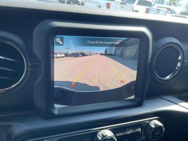 Used 2022 Jeep Gladiator Overland image 17